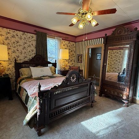 Roseberry House Bed And Breakfast Susanville Exterior photo