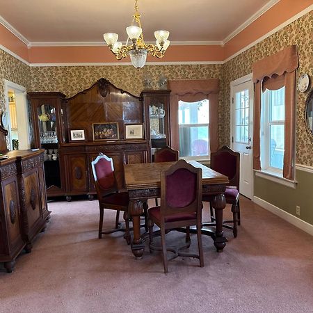 Roseberry House Bed And Breakfast Susanville Exterior photo