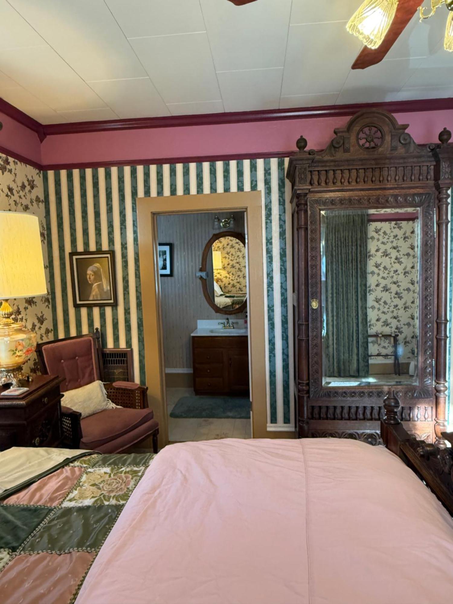 Roseberry House Bed And Breakfast Susanville Exterior photo