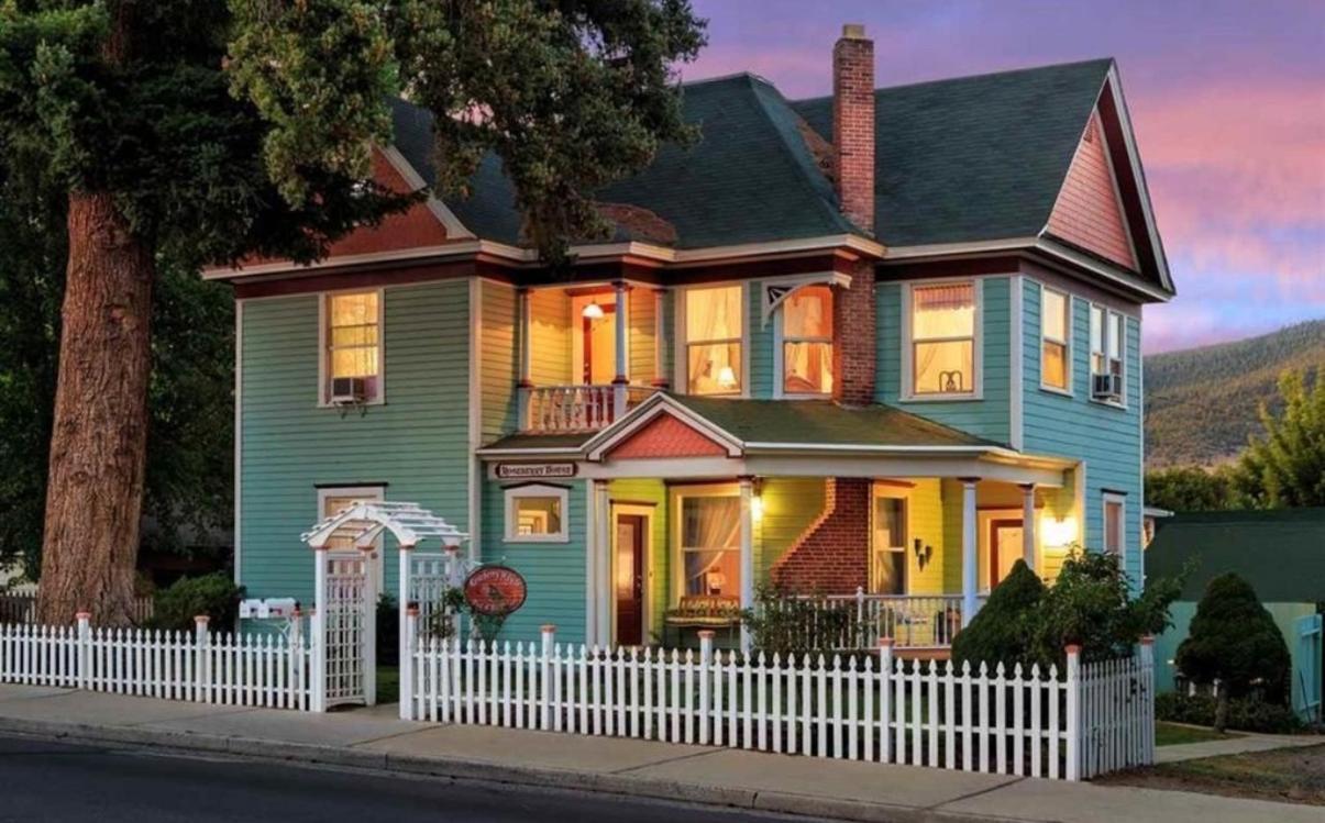 Roseberry House Bed And Breakfast Susanville Exterior photo