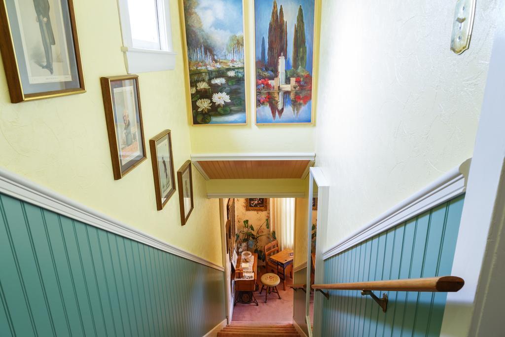 Roseberry House Bed And Breakfast Susanville Exterior photo